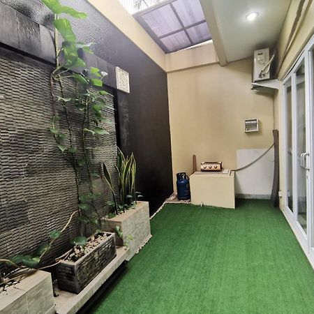 Platinum Setramurni Guest House Bandung 3Br Exterior foto