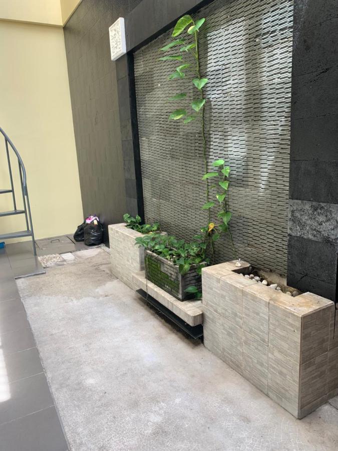 Platinum Setramurni Guest House Bandung 3Br Exterior foto